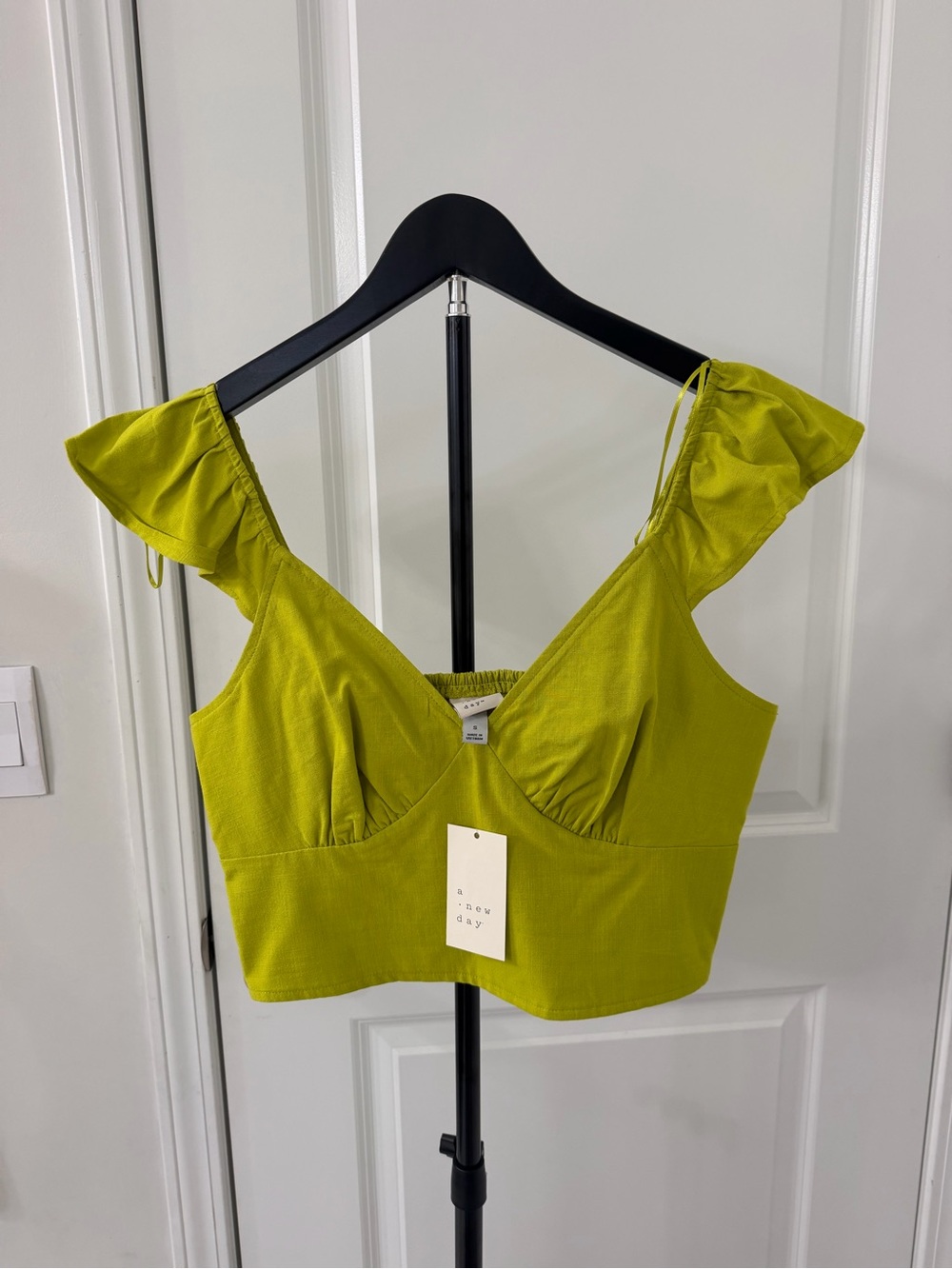 a new day Lime Green Ruffle Sleeve Smocked Back Crop Top NWT Size S